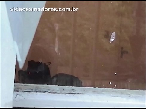 ❤️ Home cachondo mirando á súa moza con outro mozo, gravando un vídeo de carallo sen molestar á parella ❤️ Vídeo porno na pornografía gl.sex00.top ❌️❤