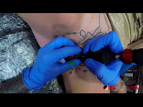 ❤️ Sully Savage, moi tatuada, tatuouse no clítoris ❤️ Vídeo porno na pornografía gl.sex00.top ❌️❤